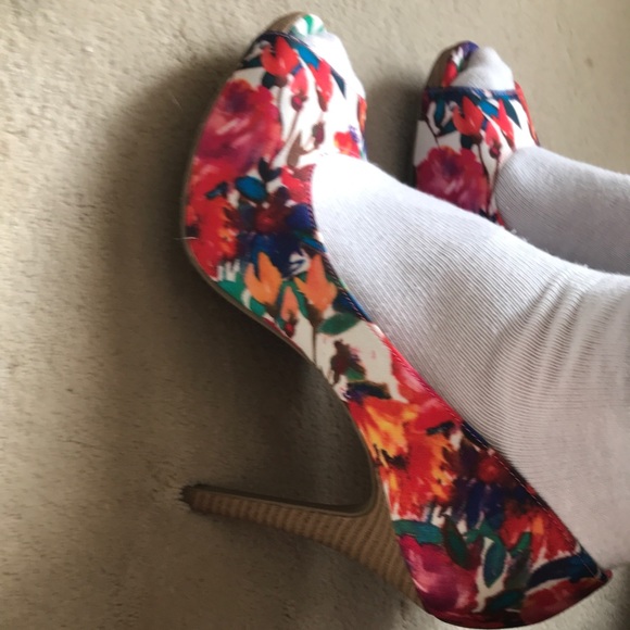 Christian Siriano, Tropical, Size 10 - Picture 13 of 14